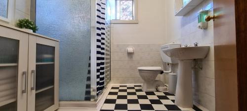 A bathroom at Didgy Ridge