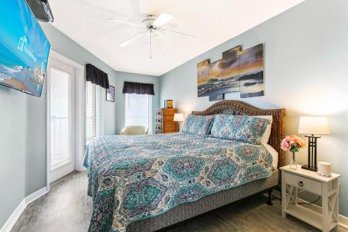 Кровать или кровати в номере Boardwalk 983