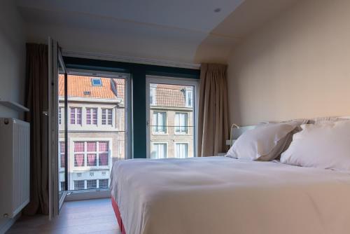 Gallery image of Le Fort Rouge, centre ville, quartier historique in Tournai