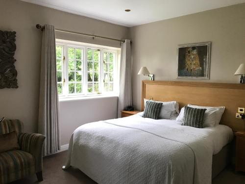 Кровать или кровати в номере Losehill House Hotel & Spa