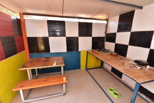 Küche/Küchenzeile in der Unterkunft Corinne Hostel