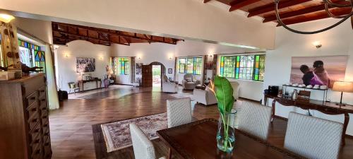 Pink Flamingo Boutique Hotel, Moshi (updated prices 2025)