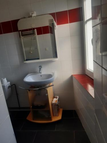 Un baño de Vittel location meublé