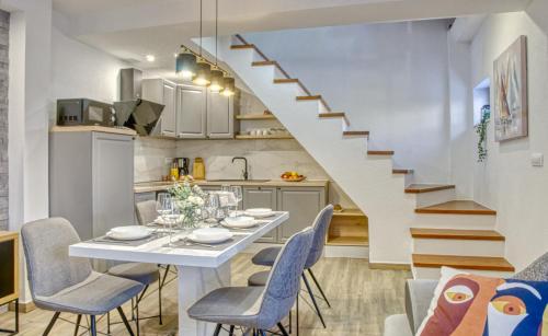 Su Casa - at Kastela OldTown