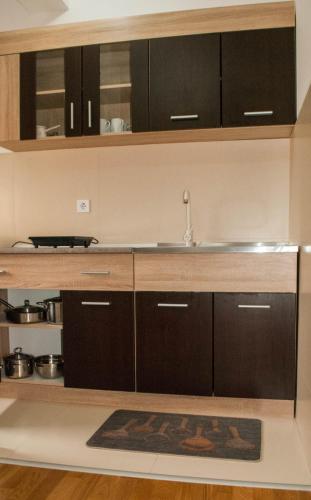 Una cocina o cocineta en Apartman Soko