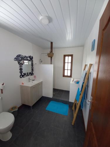 Phòng tắm tại Fafapiti Lodge Fakarava