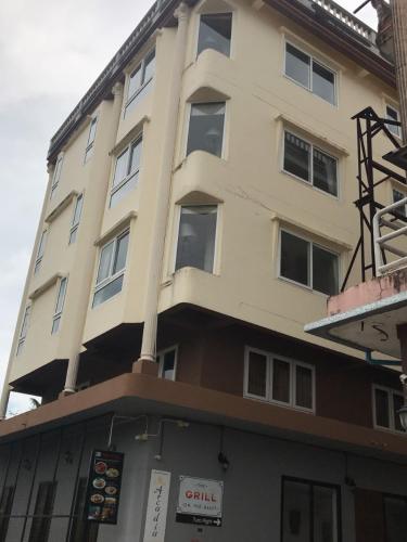 Budova, kde se aparthotel nachází