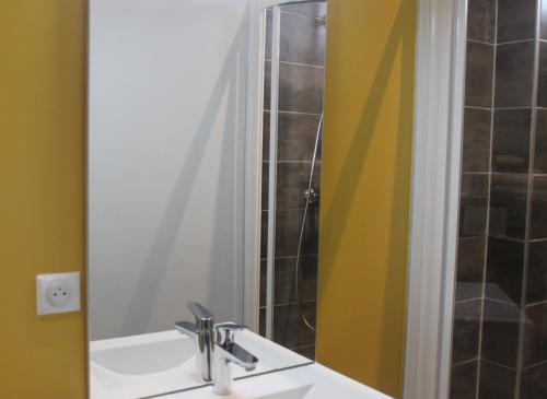 Un baño de MARIUS