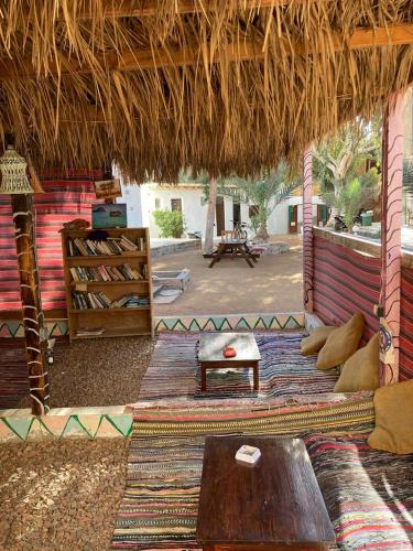 Zona de estar de Oasis Fighting Kangaroo