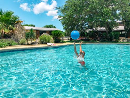 Sun Outdoors Lake Travis – Photos 5
