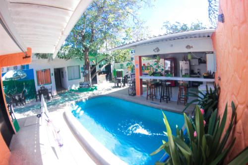 Bazén v ubytování Hotel Taganga Dive Santa Marta nebo v jeho okolí