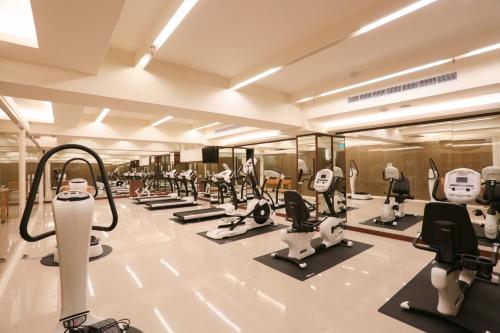 Γυμναστήριο ή/και όργανα γυμναστικής στο Shandori Hotel