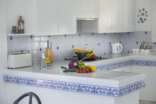 Dapur atau dapur kecil di Protaras Villa Mazeri