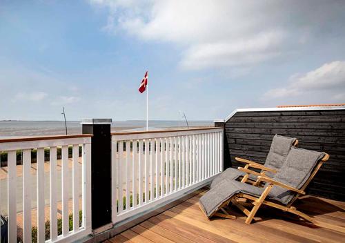 Ein Balkon oder eine Terrasse in der Unterkunft Hjerting Badehotel