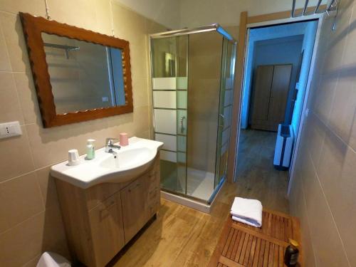 Ένα μπάνιο στο Villa La Conchiglia Rooms