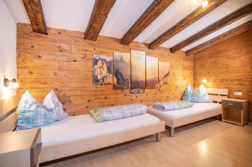 Postel nebo postele na pokoji v ubytování Camping Inntal