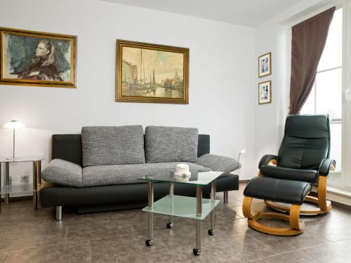 Χώρος καθιστικού στο Lütt Kajüt - FIP Park