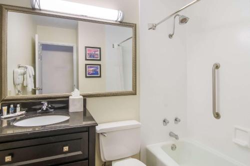 Afbeelding uit fotogalerij van Comfort Inn & Suites in Montrose Hill