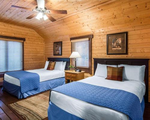 Säng eller sängar i ett rum på Bluegreen Vacations Shenandoah Crossing, Ascend Resort Collection