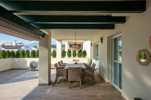 STUNNING APARTMENT NEXT TO PUERTO BANUS