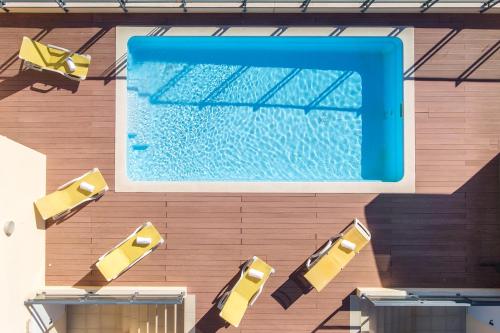 Privilege Apartment Wanseta with Rooftop Pool, Village Marina - Olhão