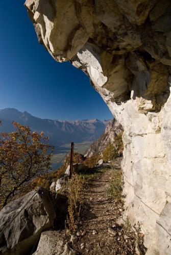 a view of the trail from the side of a mountain at Hotel Saligari in Verceia