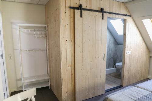 Ett badrum på B&B Hartje Spakenburg