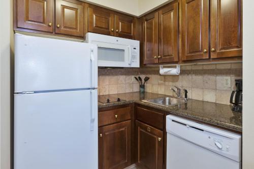 Gallery image of Staybridge Suites Lansing-Okemos by IHG in Okemos