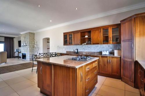 Dapur atau dapur kecil di Mosselbos Self Catering