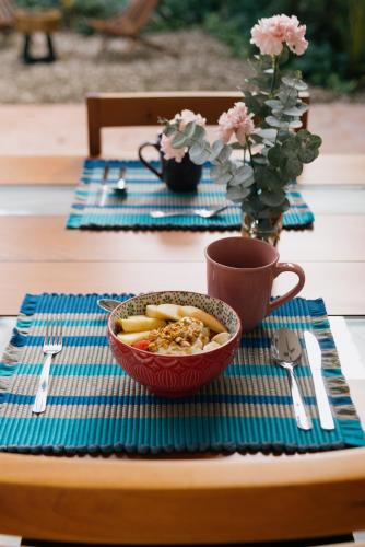 ゲストハウスの敷地内または近くでの食事または食べ物