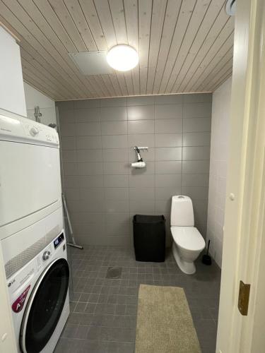 Koupelna v ubytování Arctic Penthouse Studio with FREE parking and high-speed Wi-Fi
