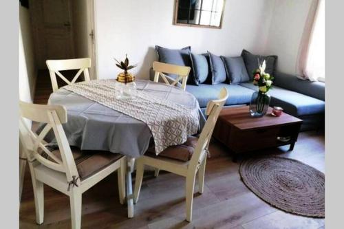 Posezení v ubytování Logement à 25min de Paris avec parking
