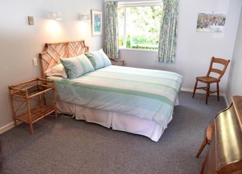 Posteľ alebo postele v izbe v ubytovaní Anchor in Akaroa - Akaroa Holiday Home