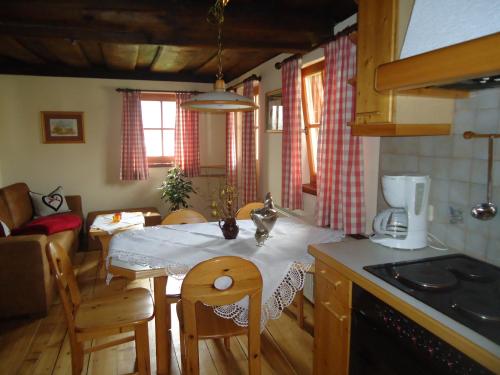 Una cocina o zona de cocina en Leebhof