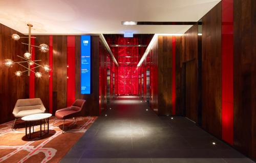 Holiday Inn Express Melbourne Southbank, an IHG Hotel Image