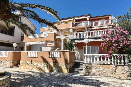 Apartments Bella Sky II