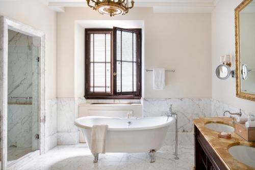 Four Seasons Hotel Firenze photo 62
