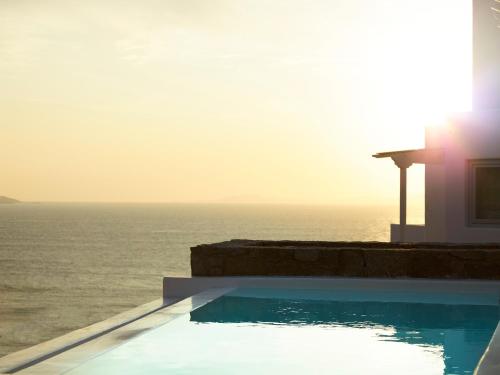 Πισίνα στο ή κοντά στο Epic Blue Mykonos