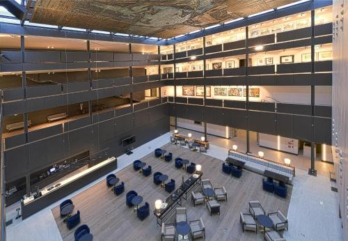 an overhead view of a building with chairs and tables at Parador de Turismo de León in León