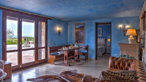 Χώρος καθιστικού στο Casal Del Salice 10, Emma Villas