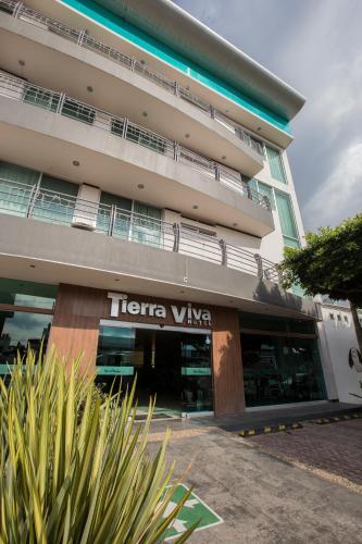 a building with a terra vivva sign on it at TIERRA VIVA in Comitán de Domínguez