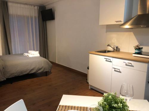 Loft “Ayora Station” B&B (Spanje Valencia) - Booking.com