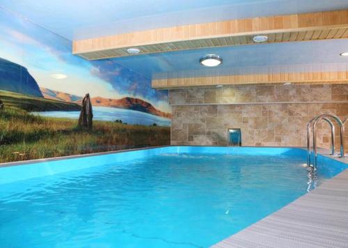 Bazén v ubytování Hotel Chalpan nebo v jeho okolí