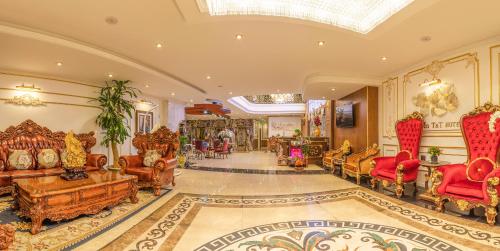 Χώρος καθιστικού στο Queen T&T Dalat Hotel