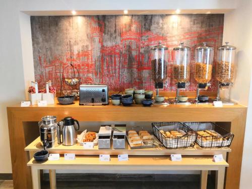 Jídlo v hotelu nebo okolí