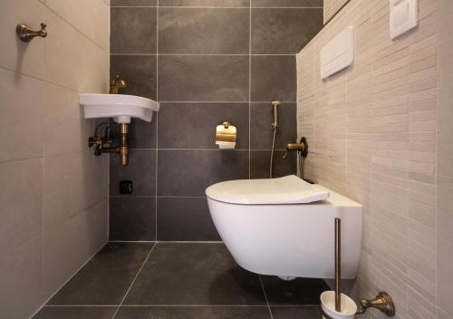 Phòng tắm tại EFI SPA Hotel Superior & Pivovar