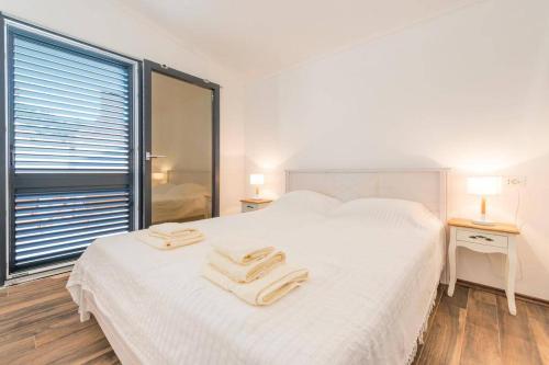 Apartment Nika Solitudo