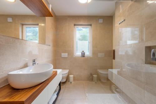 Phòng tắm tại Tarari Luxury Apartment