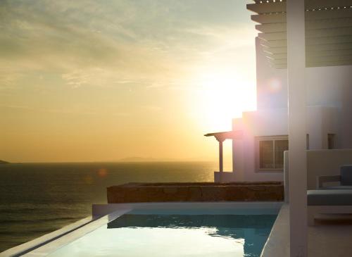 Πισίνα στο ή κοντά στο Epic Blue Mykonos