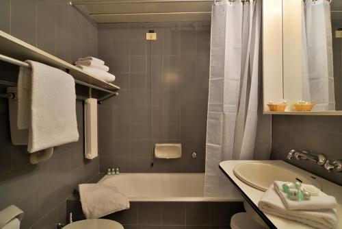 Residence Hotel Siloe tesisinde bir banyo